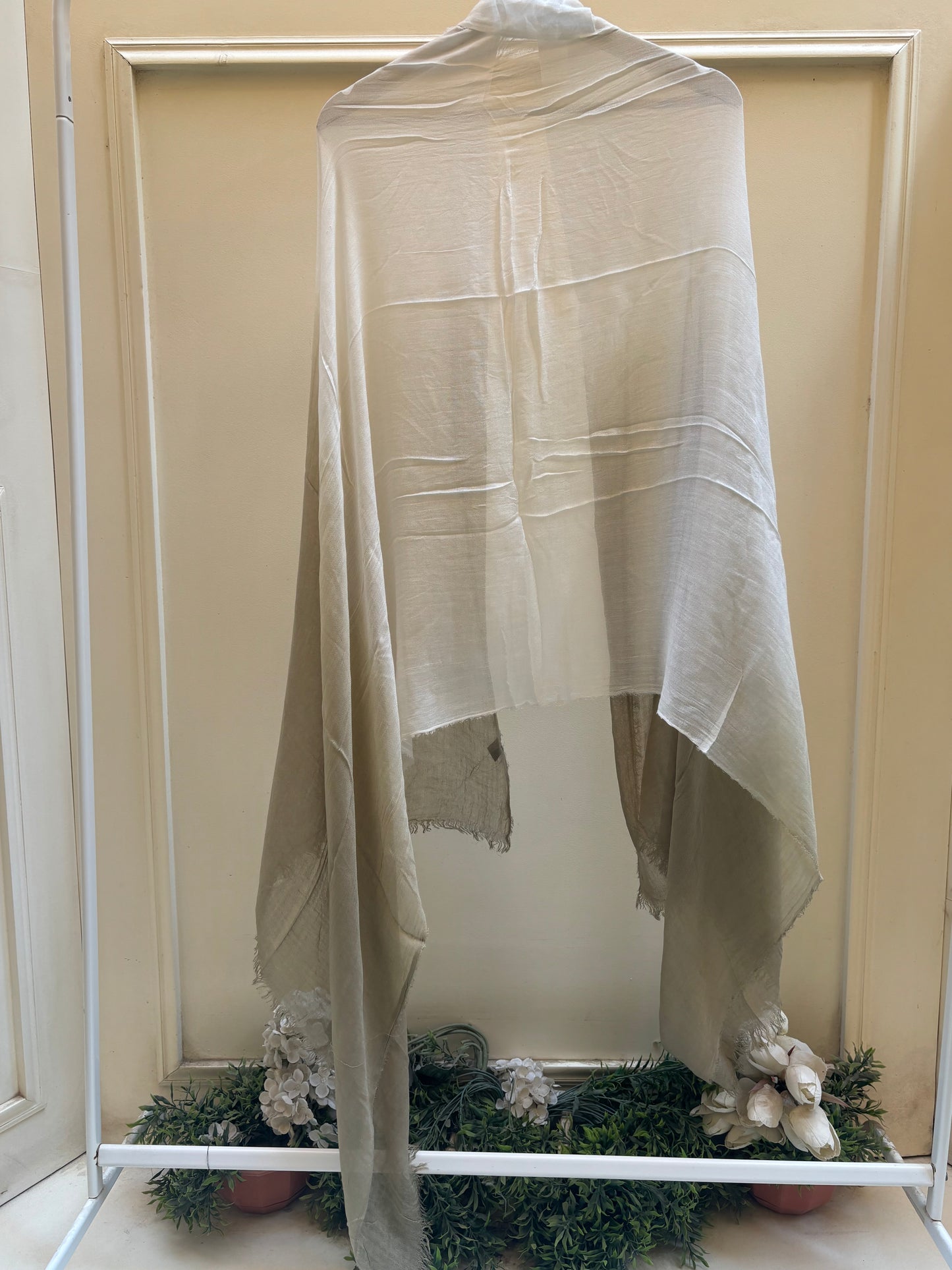 White light beige ombre linen